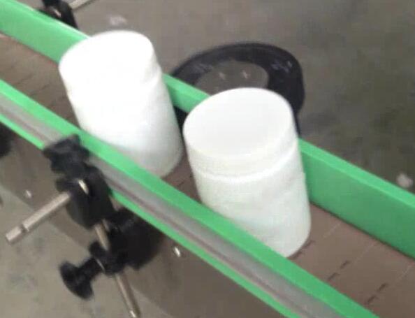 Ümmargune pudeli sildistamise masin, villitud suhkrupurgi villimise ja sildistamise masin