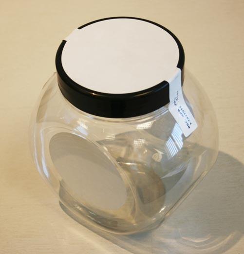 Ülemine lameda sildi aplikaator lamedale küljele / sildile ülevalt küljele