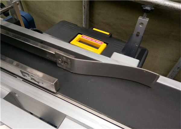 Täisautomaatne ülemise sildistamise masin plastikust tühja ümbrikukoti märgistamiseks