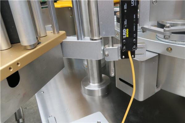 Kiire pöörleva kleebise märgistamise masin koos täitmismasina valikuvööga