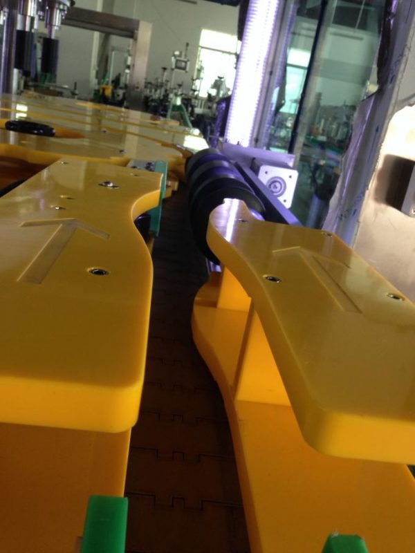 Kõrge toodanguga veini / õllepudelite märgistamise masin, ümmargune pudeli märgistaja