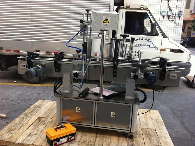 Ülitäpne kahesildiline ümmargune pudelikleebise märgistamise masin kleeplindi jaoks