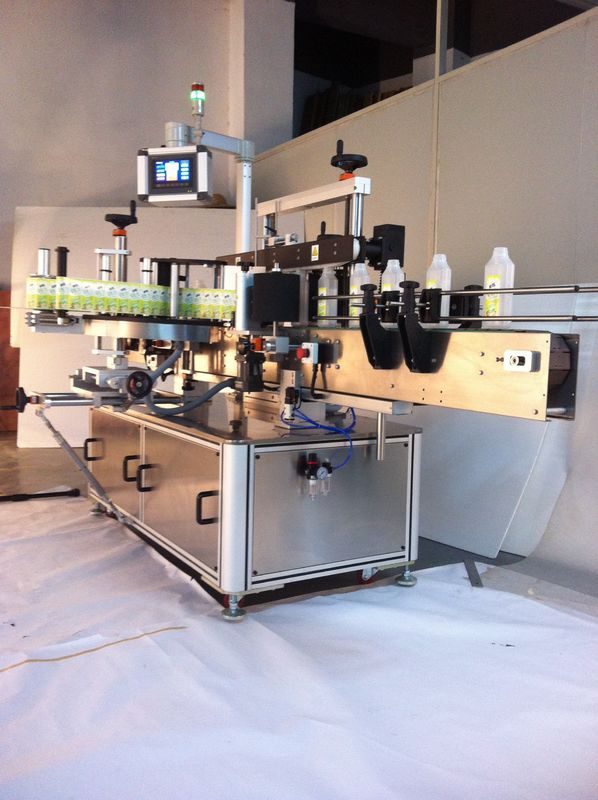 Hiina jookide ruutpudelite märgistamise masina kahepoolse kleebise sildistaja tarnija