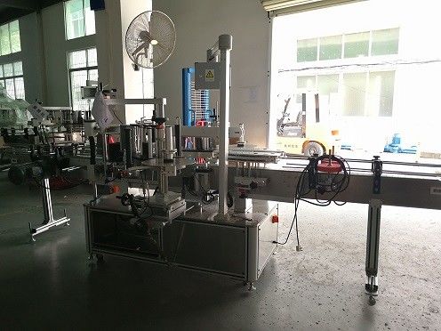 Hiina täisautomaatne isekleepuva etiketi aplikaatorivarustuse kahepoolne tarnija